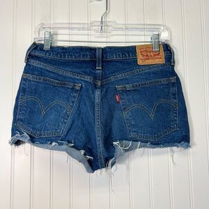 Levi's 501 button fly button fly medium Wash High Rise Distressed Size 27 S58022